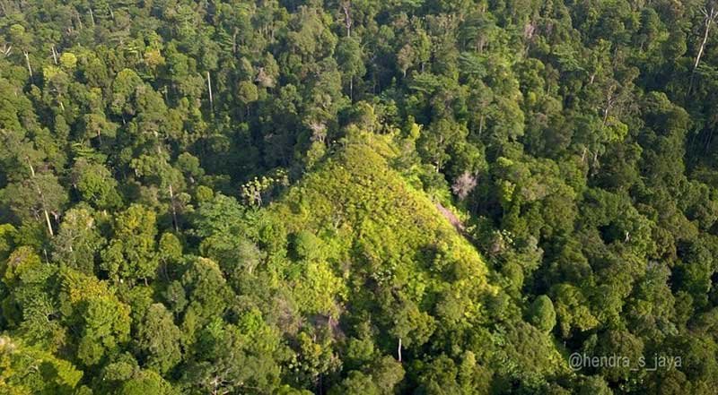 MENYELAMI PESONA BUKIT PIRAMIDA, DESTINASI WISATA UNIK DI KUANTAN MUDIK
